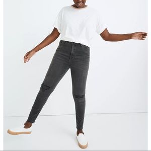Madewell Plus Size Curvy High-Rise Skinny Jeans in Black Sea